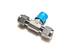 LOT OF 5 - SWAGELOK S.S FITTING, 1/4