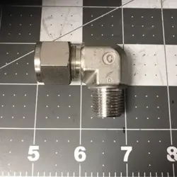 SAE POSITIONABLE MALE SS ELBOW SWAGELOK (LMA05M)