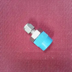 SWAGELOK® 1/4 TUBE OD X 1/2 NPT MALE PIPE STRAIGHT CONNECTOR 316 STAINLESS STEEL