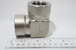 (1) SWAGELOK SS-16-E, 1