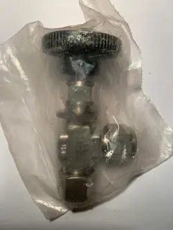 WHITNEY/SWAGELOK SS-1RS8-A INTEGRAL BONNET ANGLE-PATTERN NEEDLE VALVE FNSP