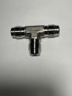 TEE SS-4-VCR-T
