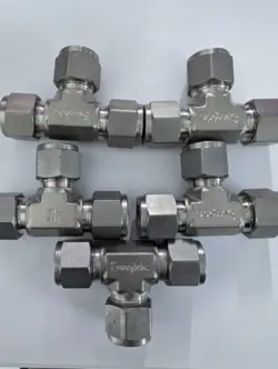 SWAGLOK SS-810-3 UNION 1/2” TEE LOT OF 5 BRAND NEW FITTING