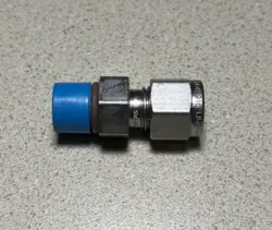 SWAGELOK SS-400-1-4ST  TUBE FITTING, 1/4 INCH TUBE OD X 7/16-20 MALE SAE/MS