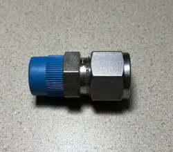 SWAGELOK SS-810-1-6 MALE CONNECTOR FITTING, 1/2IN OD TUBE X 3/8IN M NPT