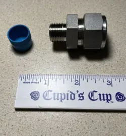 SWAGELOK 1210-1-6 MALE CONNECTOR FITTING, 3/4IN OD TUBE 3/8IN M NPT