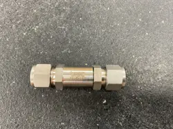 SWAGELOK SS-8C-25 STAINLESS POPPET CHECK VALVE 1/2IN