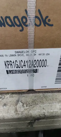 NEW SWAGELOK KPR1GJC4120000 STAINLESS STEEL PRESURE REGULATOR