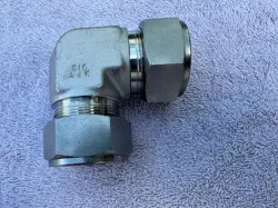SWAGELOK SS-1610-9, 1