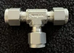SWAGELOK SS-400-3  1/4 TUBE FITTING 316 SS TEE NOB