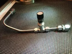 SWAGELOK METERING VALVE