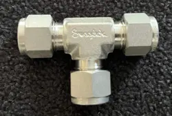 SWAGELOK SS-600-3  3/8 TUBE FITTING 316 SS TEE NOB