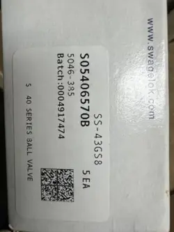 NEW SWAGELOK SS-43GS8 1/2