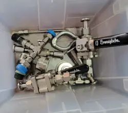 SWAGELOK VALVES USED SOME NEW