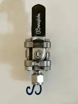 1PC SWAGELOK SS-62TS8MM STAINLESS STEEL HREE PIECE BALL VALVE