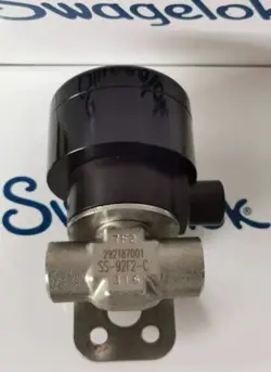 1PC SWAGELOK SS-92F2-C 1/8IN STAINLESS STEEL NEEDLE VALVE