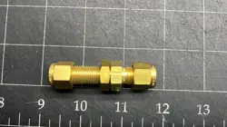 1 PIECE SWAGELOK BRASS BULKHEAD UNION FITTING, 1/4