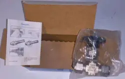 NIB SWAGELOK SS-1VS8
