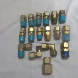 LOT OF 15 NEW SWAGELOK BRASS CONNECTOR FITTINGS 1/2