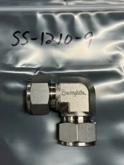 SWAGELOK SS-1210-9, 3/4