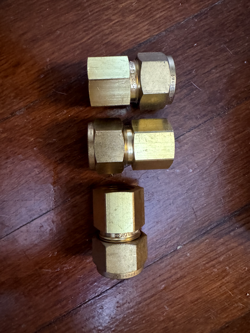 CONNECTOR 5/8