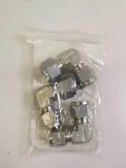 ANGLE FITTING