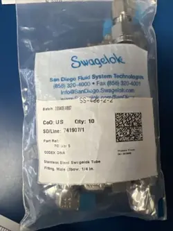 10PK SWAGELOK FITTING MALE ELBOW, 1/4 IN. TUBE OD X 1/8 IN. MALE NPT  SS-400-2-2