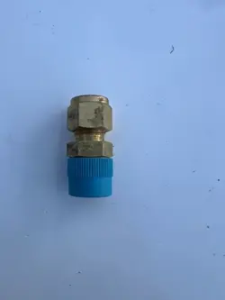 SWAGELOK BRASS CONNECTOR FITTING, 3/8
