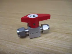 SWAGELOK SS-4P4V NUPRO PLUG VALVE SS4P4V