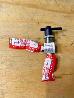 VALVE OUTLET PORT SWAGELOK SS-41S2-A-BKB 2500 PSI @ 100*F 150*F @ 2500 PSI QTYX6