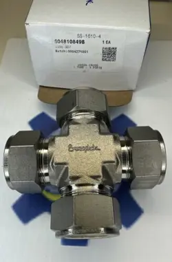 NEW SWAGELOK 1” UNION CROSS TUBE FITTING STAINLESS STEEL SS-1610-4