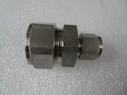 SWAGELOK SS-1610-6-8, 1