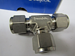 ✜️NEW SWAGELOK SS-810-3