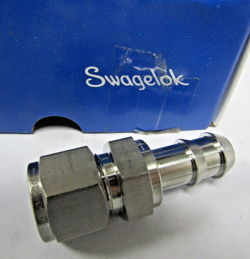 ✜️NEW SWAGELOK SS-1010-R-8