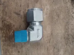 SWAGELOK QTY. 7 MALE CONNECTOR ELBOW 1/2 IN. TUBE OD X 1/4 IN. MALE NPT