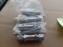 NEW SWAGELOK SS-8C-1 STAINLESS STEEL POPPET CHECK VALVE 1/2” TUBING LOT OF 4