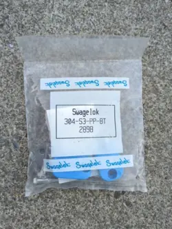 ⚡️FAST SHIP⚡ SWAGELOK 304-S3-PP-8T 2898 - BOLTED CLAMP TUBE 1/2