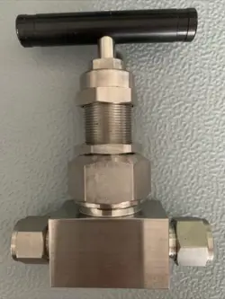 SWAGELOK SS-12NBS8-G STAINLESS UNION BALL VALVE 1/2