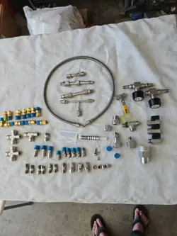 SWAGELOK FIITING MISC LOT.
