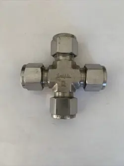 SWAGELOK SS-810-4 STAINLESS STEEL UNION CROSS FITTING, 1/2