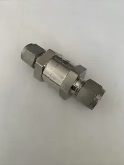 NEW SWAGELOK SS-CHS6-KZ-1 STAINLESS STEEL POPPET CHECK VALVE, 3/8”, 1 PSI