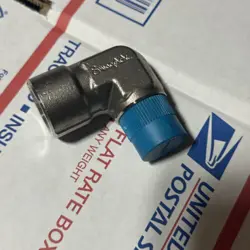 NEW SWAGELOK SS-8-SE ELBOW 1/2