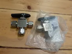 SWAGELOK 3/8