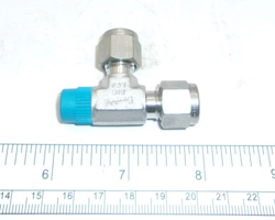 SWAGELOK SS-400-3TMT, 316SS TEE 1/4
