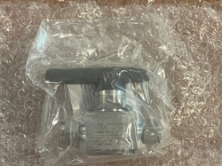 SWAGELOK SS-44S6  (TYPE 316 STAINLESS STEEL)  VALVE 3/8 FITTING