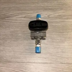 SWAGELOK WHITEY SS-33VS4 STAINLESS STEEL BALL VALVE 1/4”