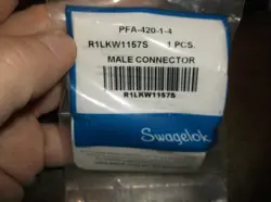 NEW IN PKG SWAGELOK PFA-420-1-4 R1LKW1157S MALE CONNECTOR (BIN108)