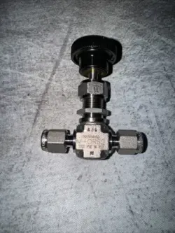 3 - MONEL SWAGELOK M-ORS2, INTEGRAL BONNET NEEDLE VALVE 1/8
