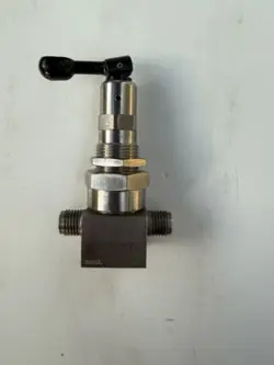 SWAGELOK NUPRO INCH