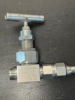 SWAGELOK SS-6NBS8-G-SH SEVERE SERVICE STAINLESS STEEL NEEDLE VALVE 1/2